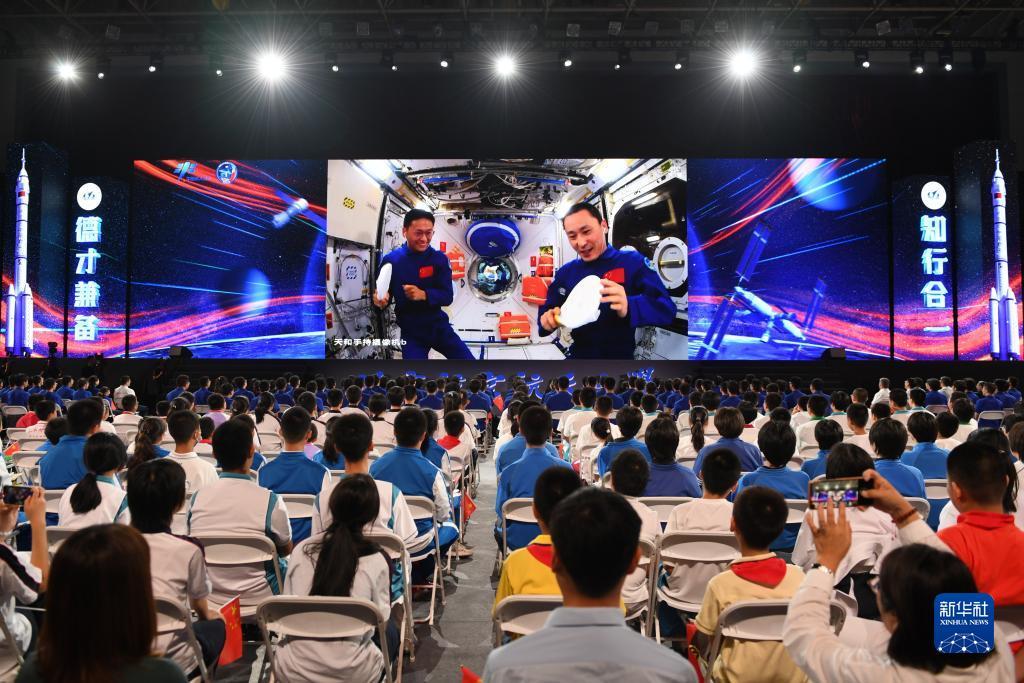 奔驰宝马老虎机怎么打